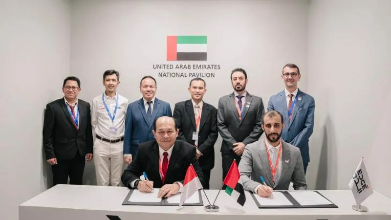 EDGE entity ADSB, the UAE’s leader in the design, new build, repair, maintenance, refit, and conversion of naval and commercial vessels, today signed a Memorandum of Understanding (MoU) with PT PAL Indonesia, Indonesia’s state-owned shipbuilder, to strengthen cooperation and to leverage the capabilities of both partners to build a range of interceptors, landing craft, and rigid-hull inflatable boats (RHIBs) for Indonesia’s naval and coast guard requirements.  The deal was signed by Maktoom Al Shehhi, Direct
